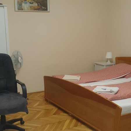 Garibaldi Apartman Διαμέρισμα Βουδαπέστη Εξωτερικό φωτογραφία